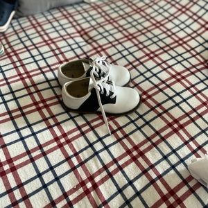 Footmates saddle shoes